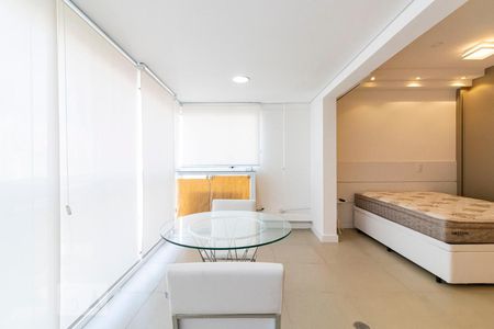 Studio à venda com 38m², 1 quarto e 1 vagaVaranda
