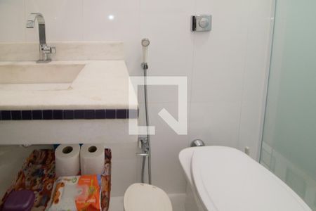 Casa de condomínio à venda com 140m², 2 quartos e 2 vagas Casa de condomínio à venda com 140m², 2 quartos e 2 vagasBanheiro da Suíte 1