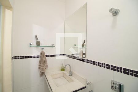 Casa de condomínio à venda com 140m², 2 quartos e 2 vagas Casa de condomínio à venda com 140m², 2 quartos e 2 vagasBanheiro da Suíte 1