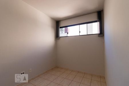 Quarto de apartamento para alugar com 2 quartos, 48m² em Samambaia Norte (samambaia), Brasília