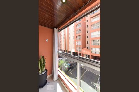 Apartamento à venda com 69m², 3 quartos e 1 vagaSacada