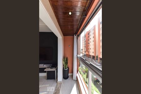 Apartamento à venda com 69m², 3 quartos e 1 vagaSacada