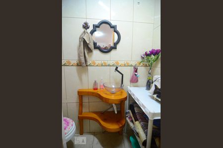 Lavabo de casa à venda com 2 quartos, 70m² em Harmonia, Canoas