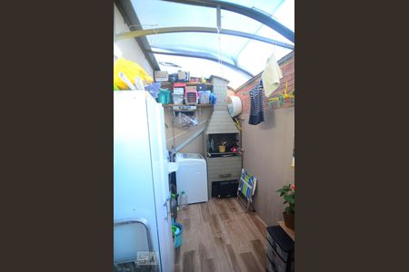 Casa à venda com 70m², 2 quartos e 1 vagaÁrea de serviço