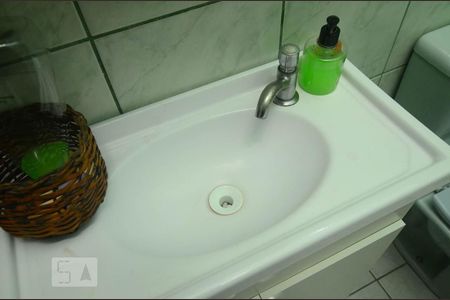 Casa à venda com 120m², 3 quartos e 4 vagasBanheiro Social