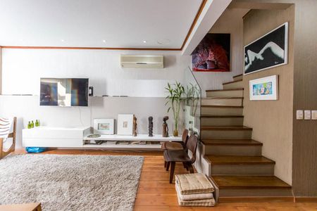 Sala de casa de condomínio à venda com 3 quartos, 270m² em Santa Tereza, Porto Alegre