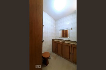 Apartamento à venda com 70m², 2 quartos e 1 vaga Apartamento à venda com 70m², 2 quartos e 1 vagaBanheiro Social