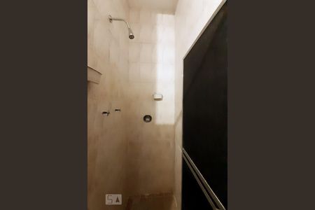 Apartamento à venda com 70m², 2 quartos e 1 vaga Apartamento à venda com 70m², 2 quartos e 1 vagaBanheiro Social