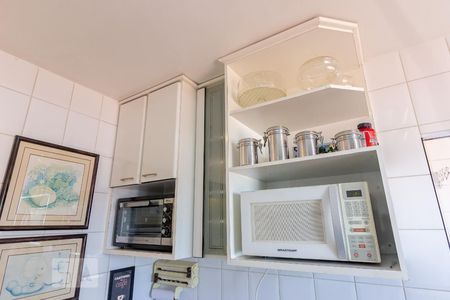 Casa à venda com 300m², 4 quartos e 2 vagas Casa à venda com 300m², 4 quartos e 2 vagasCozinha - Armários