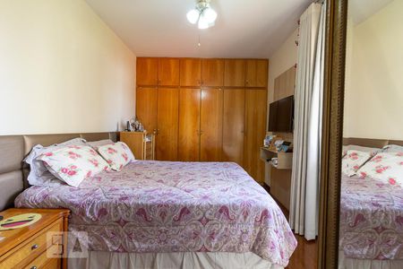 Casa à venda com 300m², 4 quartos e 2 vagas Casa à venda com 300m², 4 quartos e 2 vagasSuíte 1