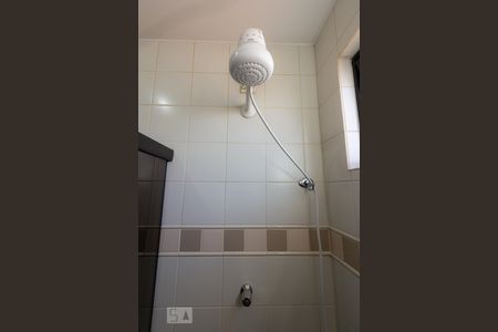 Casa à venda com 300m², 4 quartos e 2 vagas Casa à venda com 300m², 4 quartos e 2 vagasDetalhe banheiro