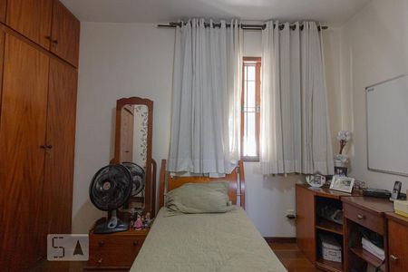 Casa à venda com 300m², 4 quartos e 2 vagas Casa à venda com 300m², 4 quartos e 2 vagasQuarto 1