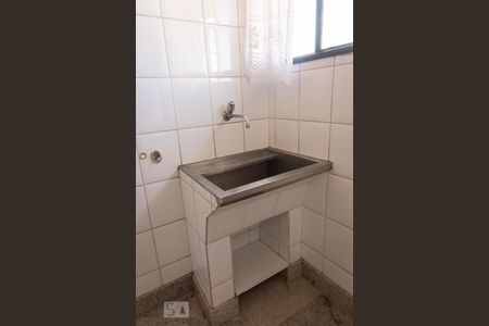 Casa à venda com 300m², 4 quartos e 2 vagas Casa à venda com 300m², 4 quartos e 2 vagasÁrea de Serviço