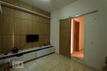 Sala de casa para alugar com 3 quartos, 150m² em Jardim Vergueiro, São Paulo