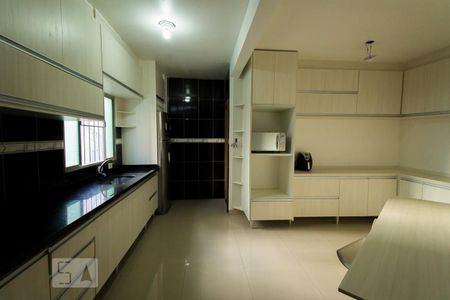 Casa para alugar com 150m², 3 quartos e 1 vagaCozinha