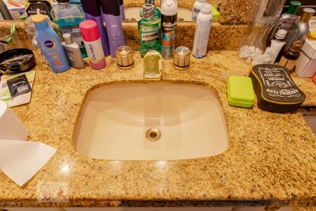 Apartamento à venda com 500m², 5 quartos e 5 vagasBanheiro da Suite 2