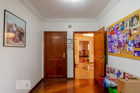 Apartamento à venda com 500m², 5 quartos e 5 vagasSala de Tv/Corredor dos Quartos