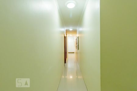 Apartamento à venda com 500m², 5 quartos e 5 vagasCorredor dos Quartos de Serviço