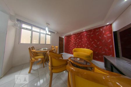 Sala de apartamento para alugar com 2 quartos, 47m² em Uberaba, Curitiba
