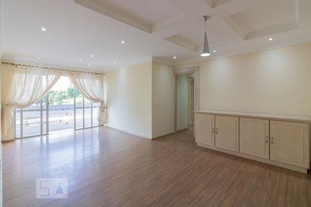 Apartamento para alugar com 3 quartos, 119m² em Indianópolis, São Paulo