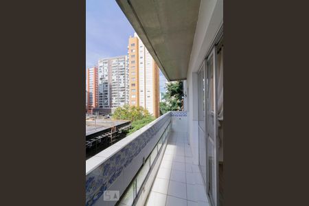 Varanda Sala de apartamento para alugar com 3 quartos, 119m² em Indianópolis, São Paulo