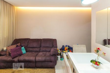 Casa de condomínio para alugar com 95m², 2 quartos e 1 vagaSala