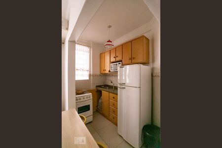 Sala/Cozinha de apartamento à venda com 1 quarto, 35m² em Centro Histórico, Porto Alegre