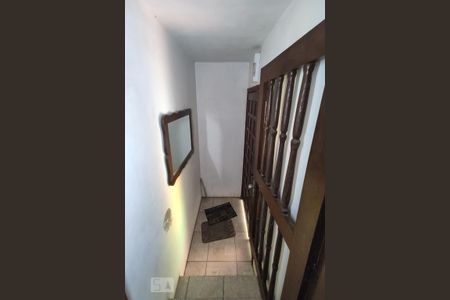 Casa à venda com 450m², 5 quartos e 2 vagas Casa à venda com 450m², 5 quartos e 2 vagasCorredor