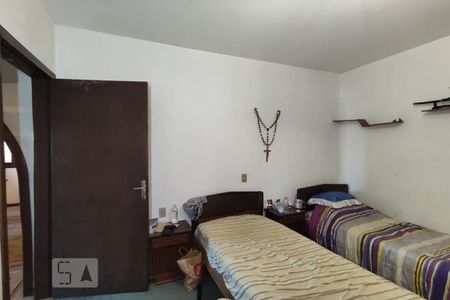 Casa à venda com 450m², 5 quartos e 2 vagas Casa à venda com 450m², 5 quartos e 2 vagasQuarto 2