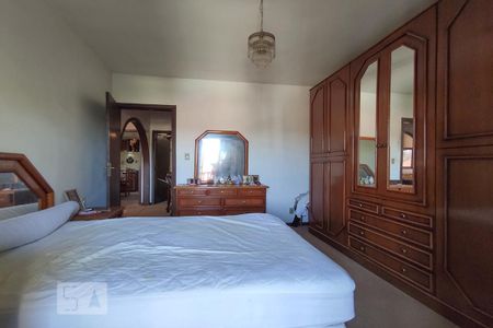 Casa à venda com 450m², 5 quartos e 2 vagas Casa à venda com 450m², 5 quartos e 2 vagasQuarto 1