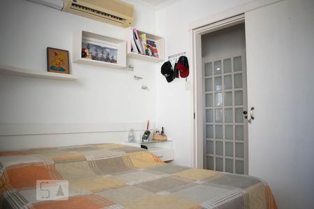 Quarto 1 de apartamento para alugar com 2 quartos, 85m² em Santa Tereza, Porto Alegre