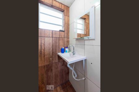 Casa à venda com 110m², 2 quartos e sem vagaBanheiro