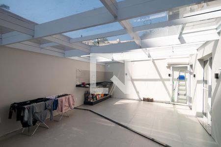 Apartamento à venda com 103m², 2 quartos e sem vagaÁrea comum