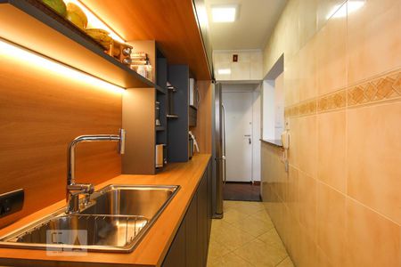 Apartamento à venda com 110m², 2 quartos e 2 vagasCozinha