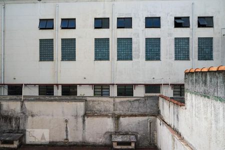 Apartamento à venda com 250m², 3 quartos e 1 vaga Apartamento à venda com 250m², 3 quartos e 1 vagaVista