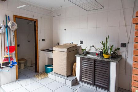 Casa à venda com 315m², 3 quartos e 5 vagas Casa à venda com 315m², 3 quartos e 5 vagasQuintal dos fundos