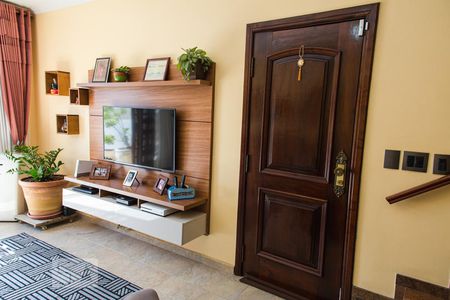 Sala de casa à venda com 3 quartos, 315m² em Vila Maria Alta, São Paulo