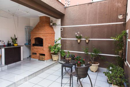 Casa à venda com 315m², 3 quartos e 5 vagas Casa à venda com 315m², 3 quartos e 5 vagasQuintal dos fundos