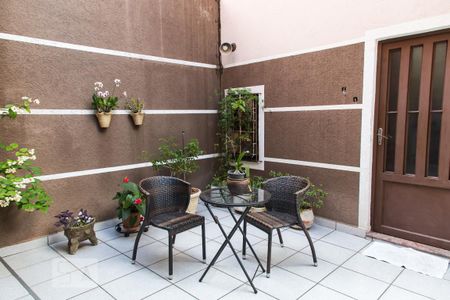 Casa à venda com 315m², 3 quartos e 5 vagas Casa à venda com 315m², 3 quartos e 5 vagasQuintal dos fundos