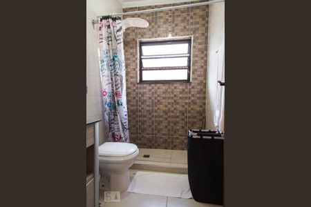 Casa à venda com 315m², 3 quartos e 5 vagas Casa à venda com 315m², 3 quartos e 5 vagasBanheiro