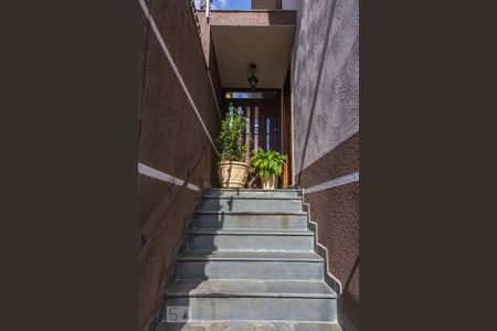 Casa à venda com 315m², 3 quartos e 5 vagas Casa à venda com 315m², 3 quartos e 5 vagasEntrada