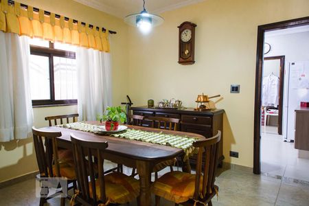 Casa à venda com 315m², 3 quartos e 5 vagas Casa à venda com 315m², 3 quartos e 5 vagasSala de Jantar