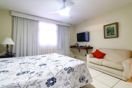 Apartamento à venda com 300m², 4 quartos e 2 vagas Apartamento à venda com 300m², 4 quartos e 2 vagasSuíte