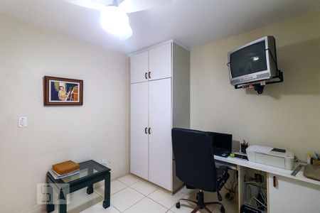 Apartamento à venda com 300m², 4 quartos e 2 vagas Apartamento à venda com 300m², 4 quartos e 2 vagasQuarto 1