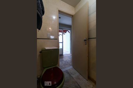 Apartamento à venda com 300m², 4 quartos e 2 vagas Apartamento à venda com 300m², 4 quartos e 2 vagasBanheiro cobertura