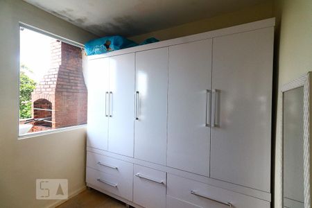 Apartamento à venda com 300m², 4 quartos e 2 vagas Apartamento à venda com 300m², 4 quartos e 2 vagasCloset