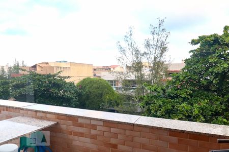 Apartamento à venda com 300m², 4 quartos e 2 vagas Apartamento à venda com 300m², 4 quartos e 2 vagasVista