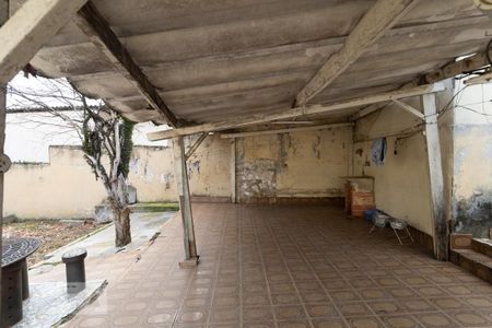 Casa à venda com 598m², 4 quartos e 6 vagasQuintal