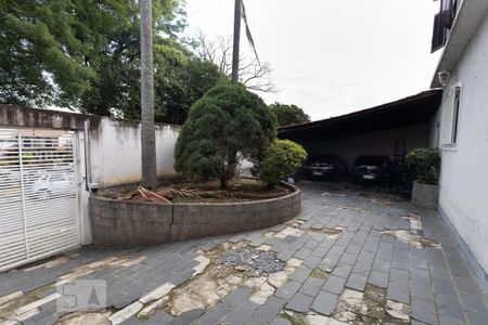 Casa à venda com 598m², 4 quartos e 6 vagasEntrada