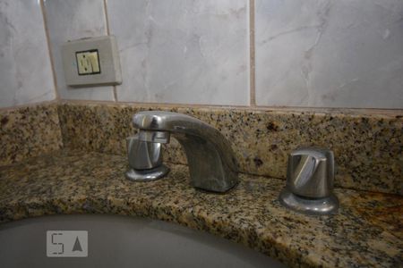 Apartamento para alugar com 62m², 3 quartos e sem vagaBanheiro - Torneira